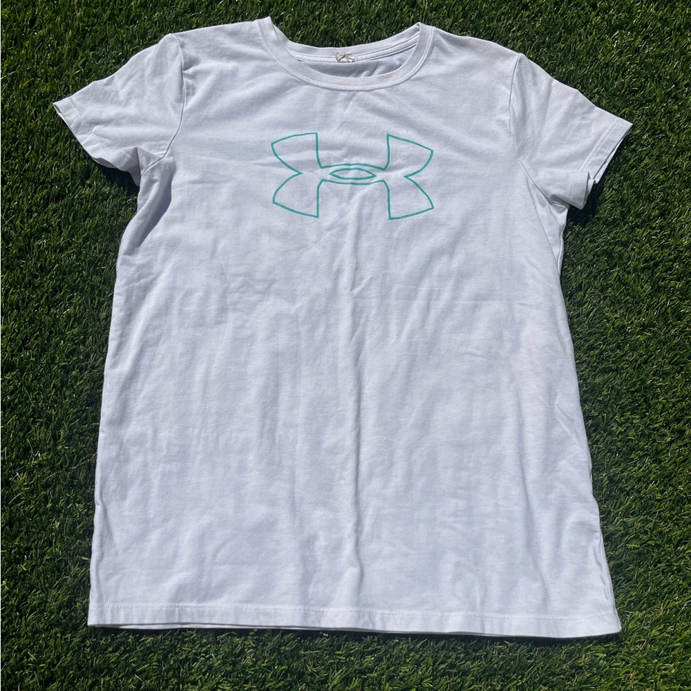 Woman’s under Armour shirt